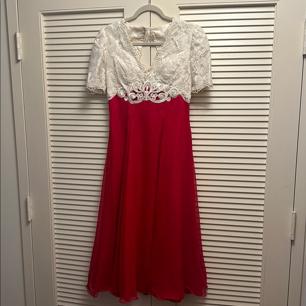 Elegant Red and White Lace Dress
